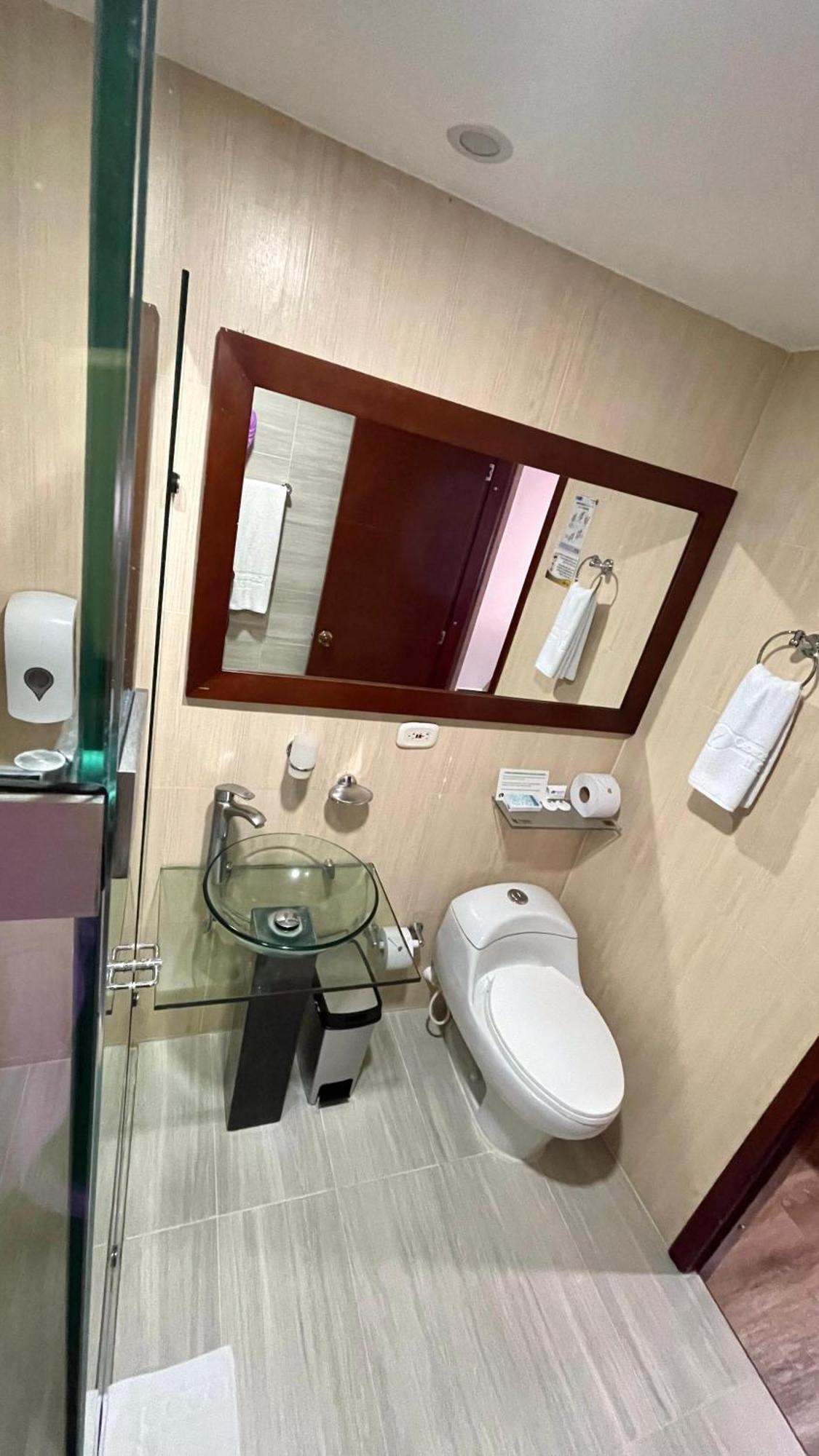 Cabecera Country Hotel Bucaramanga Exteriör bild